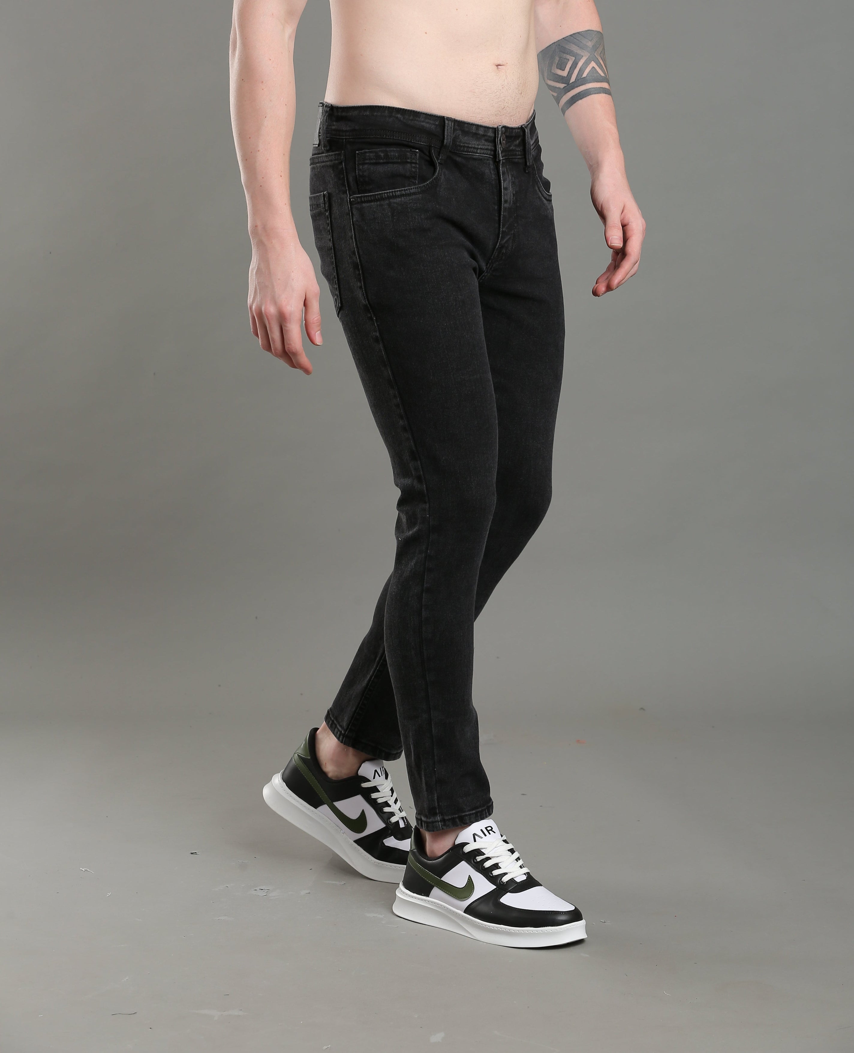 Onyx Edge Crop Denim